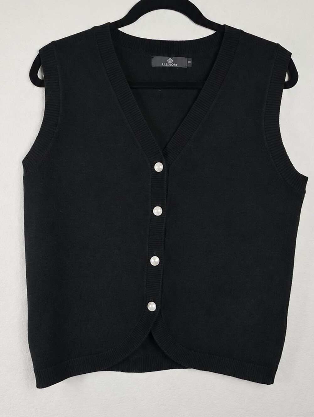 LILLUSORY Black Knit Button Front Sweater Vest Cardigan Size M Quiet Luxury
